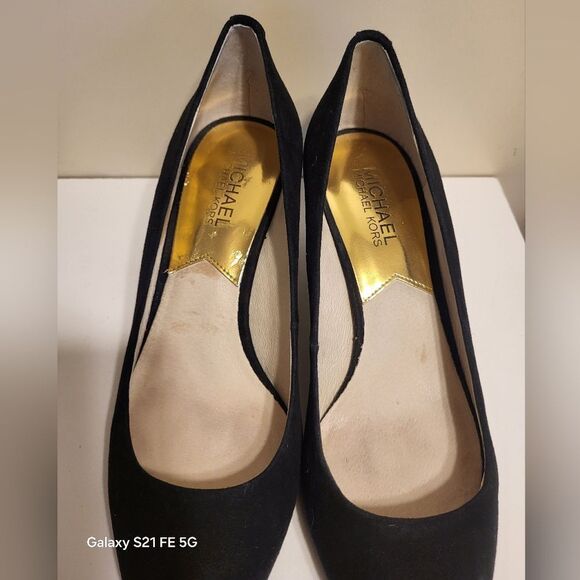 MK Michael Kors Black Suede Pointy Toe Kitten Heel Pumps Sz.6.5 MSRP $168 - Picture 3 of 8